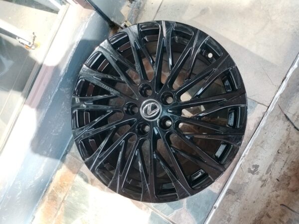 Lexus 18 inch rims