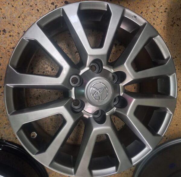 Size 18 Grey Offset Rims for Prado 150, Toyota Fortune, Toyota Hilux (4pcs)