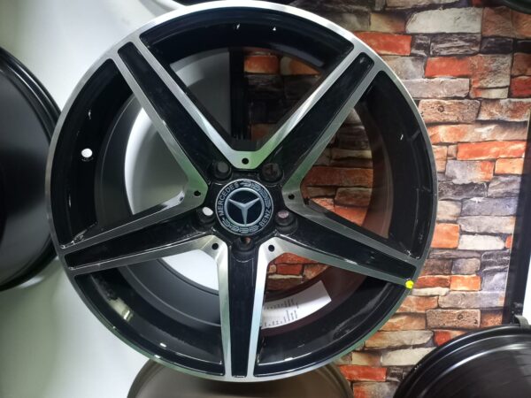 Size 18 Black Silver Offset Rims for Mercedes-Benz (4pcs)