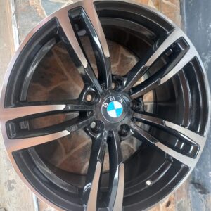 Size 18 Black Silver Offset Rims for BMW (4pcs)