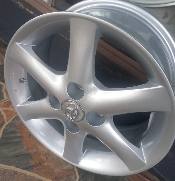 Size 15 Silver Offset Rims for Axio, Probox, NZE (4pcs)